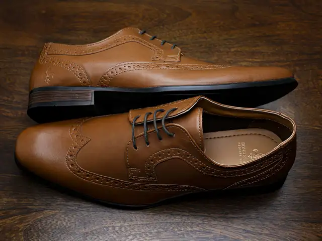 Patent Leather Oxford — Black
