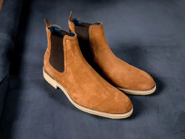 Chelsea Boot — Cognac