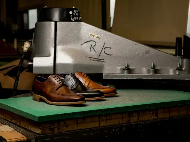 Derby — Dark Brown