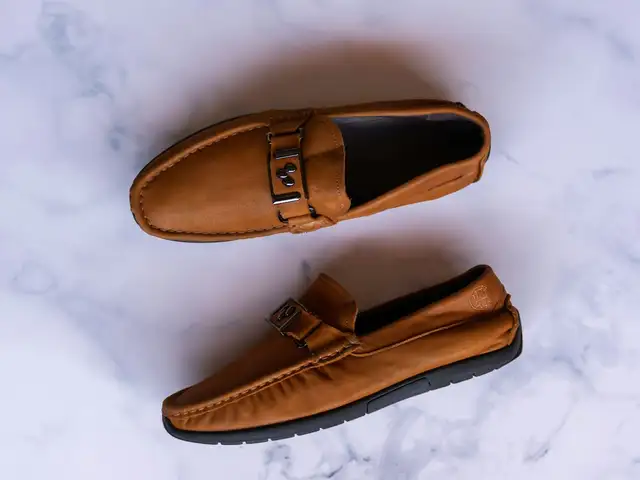 Tassel Loafer — Navy