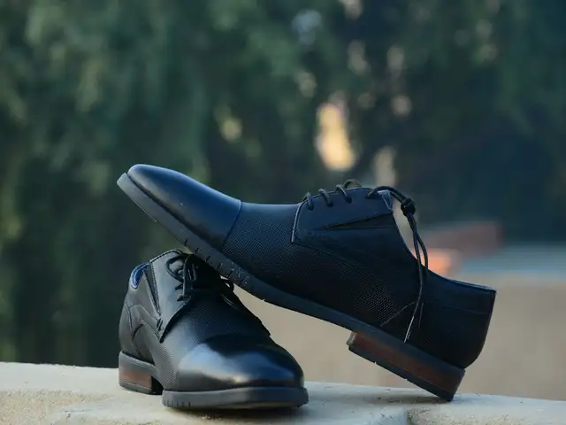 Oxford Classic — Black